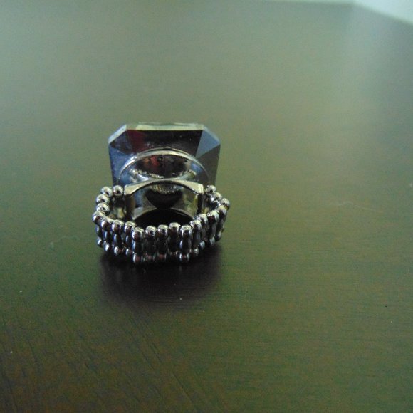 Costume Jewelry- Oversized faux CZ ring- smockey color - Picture 4 of 13